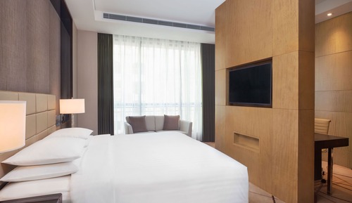 Executive Suite, 1 Bedroom, City View