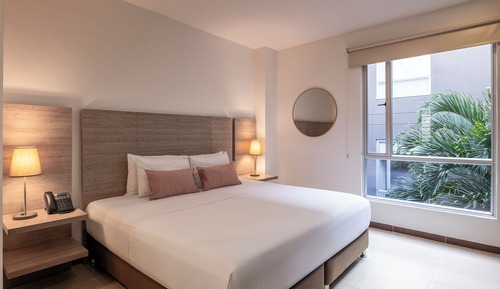 Junior Duplex, 1 King Bed