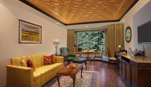 Suite, 1 Queen Bed (Gulistan View Khwabgah)