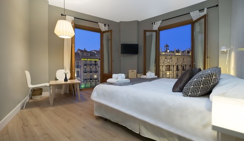 Deluxe Apartment, 2 Bedrooms, Private Bathroom, City View