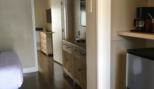 Deluxe Suite, 1 Queen Bed with Sofa bed