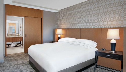 Suite, 1 King Bed