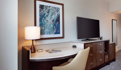 Room, 1 King Bed (Port/Coronado View)