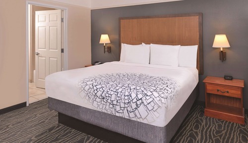 Suite, 1 Bedroom, Non Smoking, Mountain View