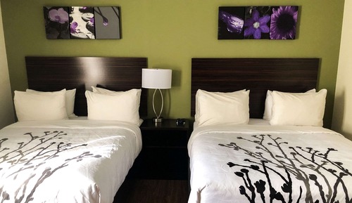 Room, 2 Queen Beds, Non Smoking, City View