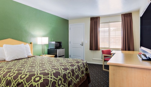 Standard Room, 1 Queen Bed, Non Smoking