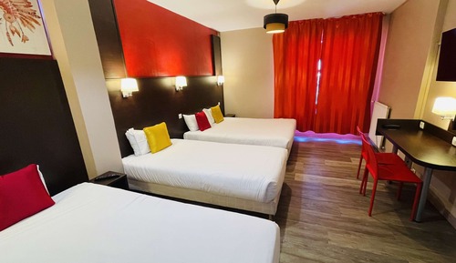 Standard Room, Multiple Beds