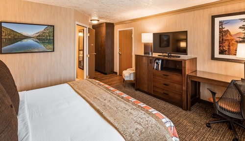 Standard Room, 1 King Bed, Accessible, Refrigerator & Microwave
