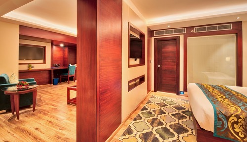 Suite, 1 King Bed