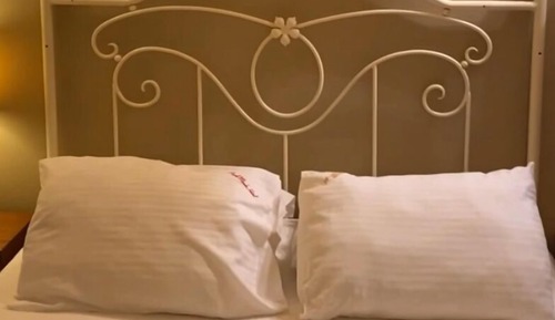 Room, Fireplace (No:20)