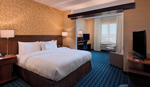 Suite, 1 King Bed with Sofa bed, Non Smoking