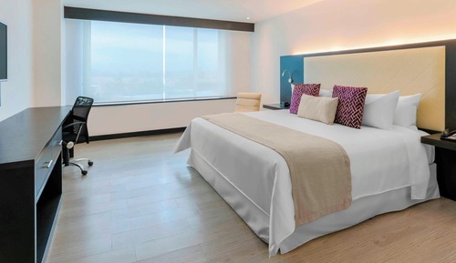 Classic Room, 1 King Bed