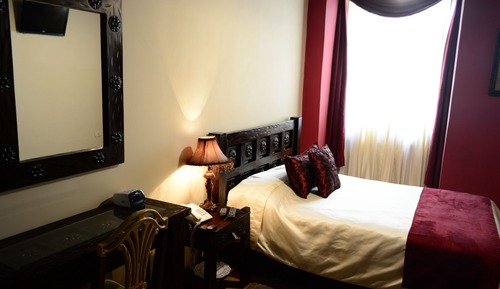 Comfort Room, 1 Double Bed, Courtyard View, Executive Level