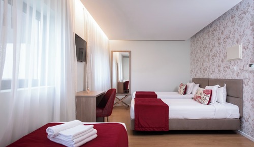 Triple Room