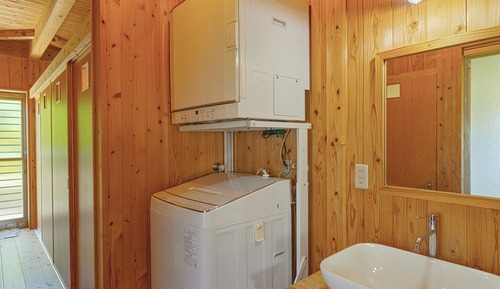 Private Vacation Home (CHURI) for 8 Guests