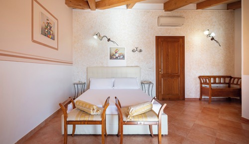 Superior Quadruple Room, 1 Queen Bed with Sofa bed