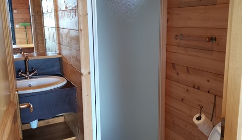 Comfort Mobile Home, Ensuite, Lake View (La Roulotte: 4 personnes )