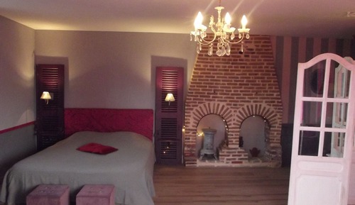 Suite, Private Bathroom, Garden View (Romance)
