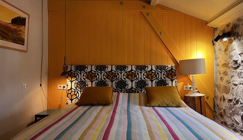 Room (Challon)