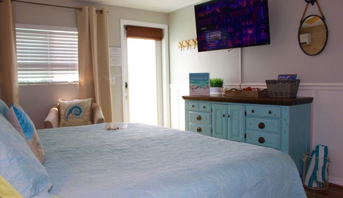Deluxe Studio With Private Deck