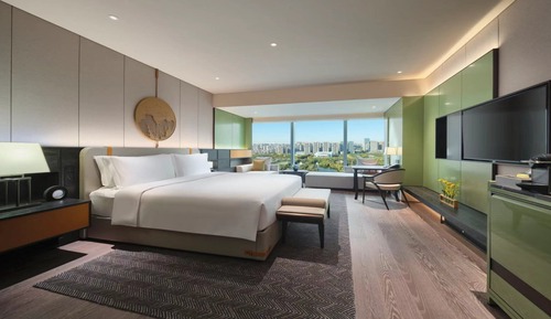 Classic Room, 1 King Bed, Club Lounge Access