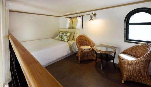 Room (Sausalito)