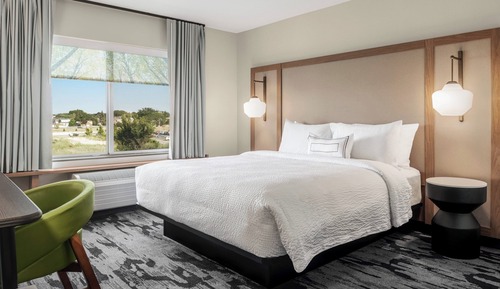 Room, 1 King Bed (Hearing Accessible)