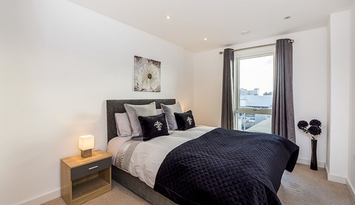 City Apartment, 1 King Bed, Non Smoking, City View