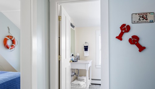 Inner Harbor View Standard Room (2, 6)