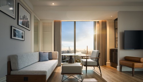 Deluxe Room, 1 King Bed, River View