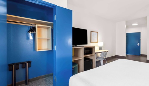 Room, 1 King Bed with Sofa bed