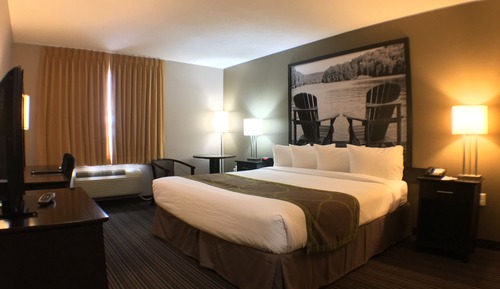 Standard Room, 1 Queen Bed, Accessible