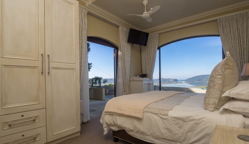 Luxury Room, Lake View (Seahorse Room)