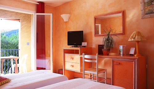 Standard Double Room, Balcony (02)