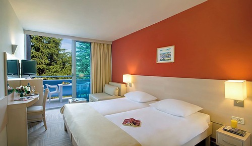 Room for 2+1