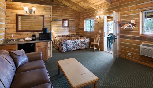 King Cabin, Hot Tub