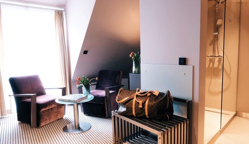 Single Room, Patio, Annex Building (Rooftop, access only by stairs)