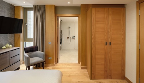 Room, Accessible (wheelchair friendly)