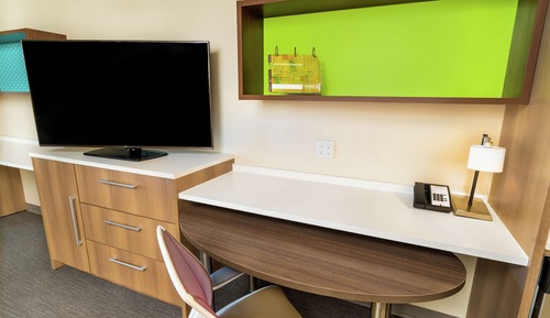 Suite, 1 King Bed, Accessible (Hearing)