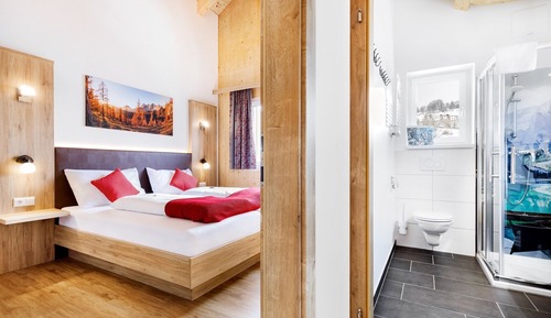 4-6 Family Suite without kitchen