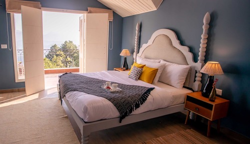 Open Blue Skies - 4 bedroom villa