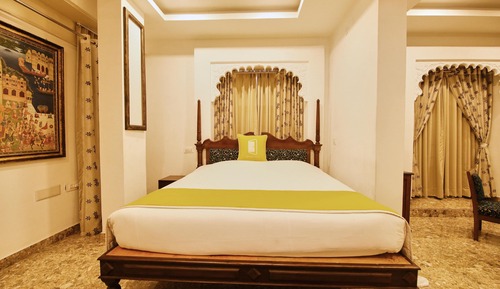 Royal Suite, 1 King Bed, Lake View