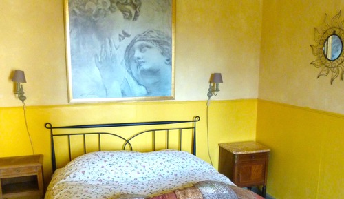 Economy Room