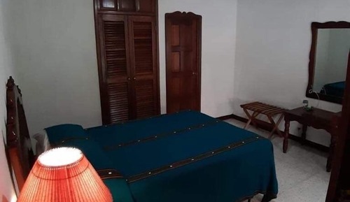 Basic Single Room, 1 Queen Bed, Garden View