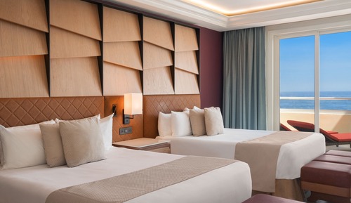 Junior Suite, 2 Double Beds, Oceanfront Premium