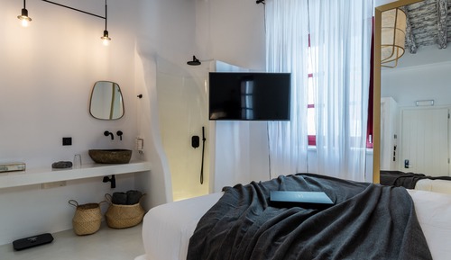 Superior Room, 1 Queen Bed, City View