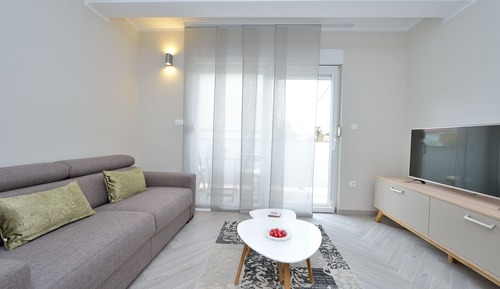 Deluxe Apartment, Balcony, Garden View