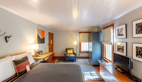 Standard Room (Upstairs Carriage House)