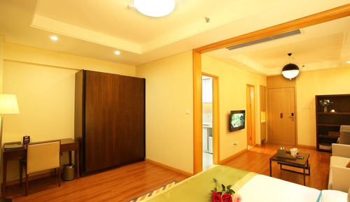 Sunshine Apartment B with 1 Bedroom