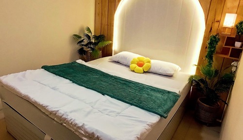 Family Villa, Mountain View